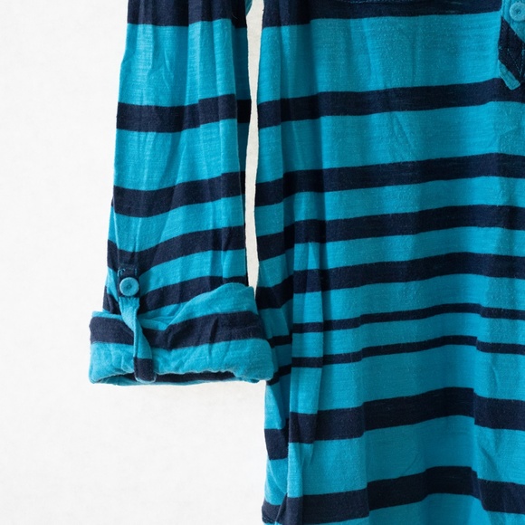 Top - Picture 2 of 3